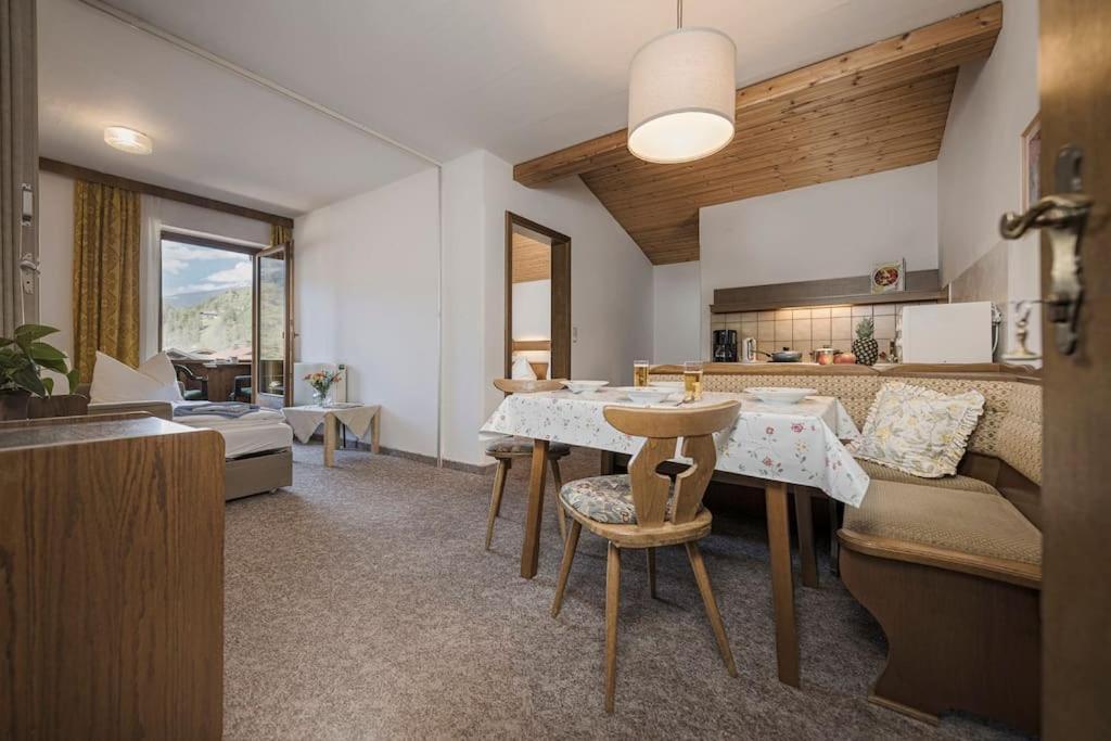 Alpenrose Apartment Ramsau im Zillertal Luaran gambar